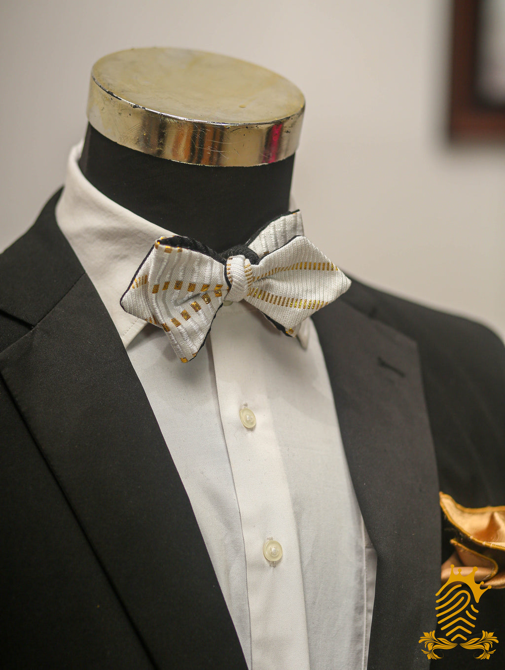 Authentic Kente fabric Bow-tie : Faux self-tie Design